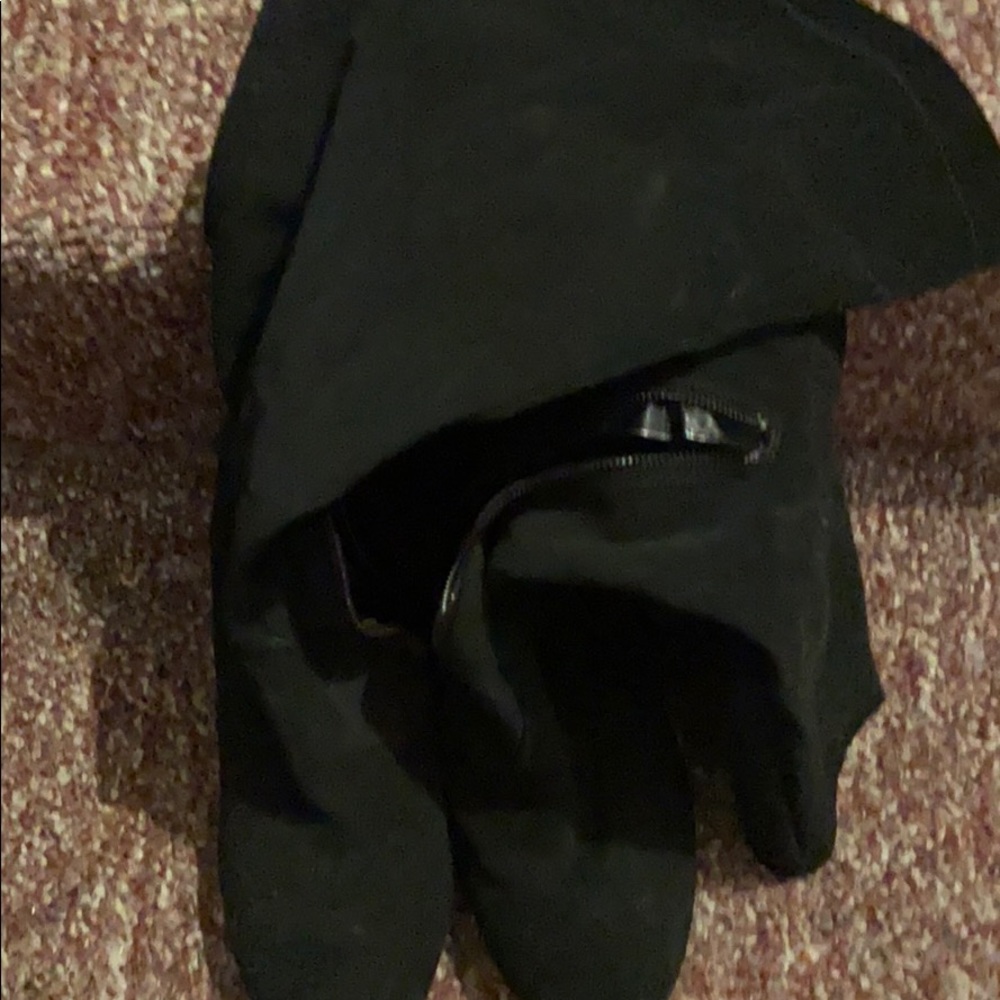 Suede black boots